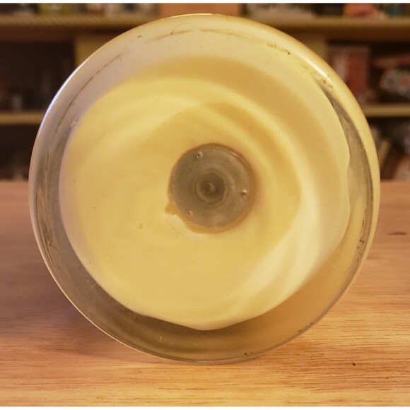 Kat Burki scented candle NEW NEVER USED - Picture 3 of 3